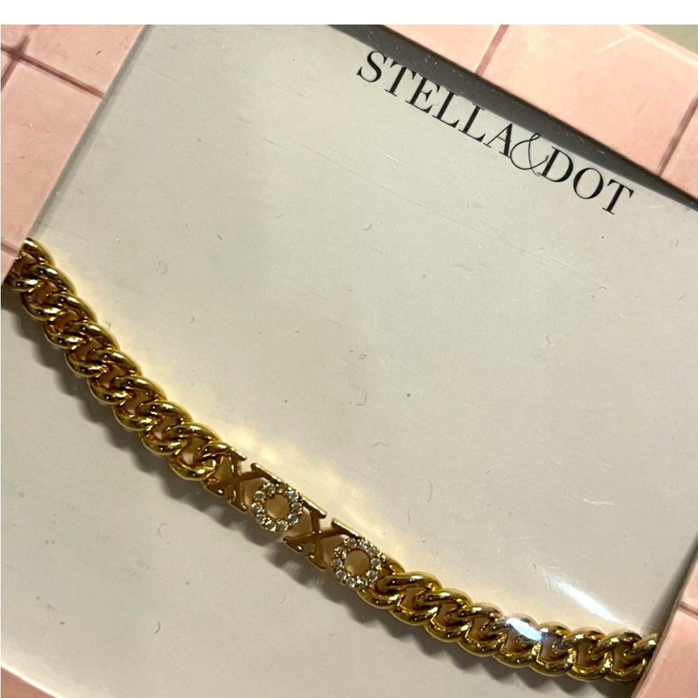 XOXO bracelet - Stella & Dot 💋